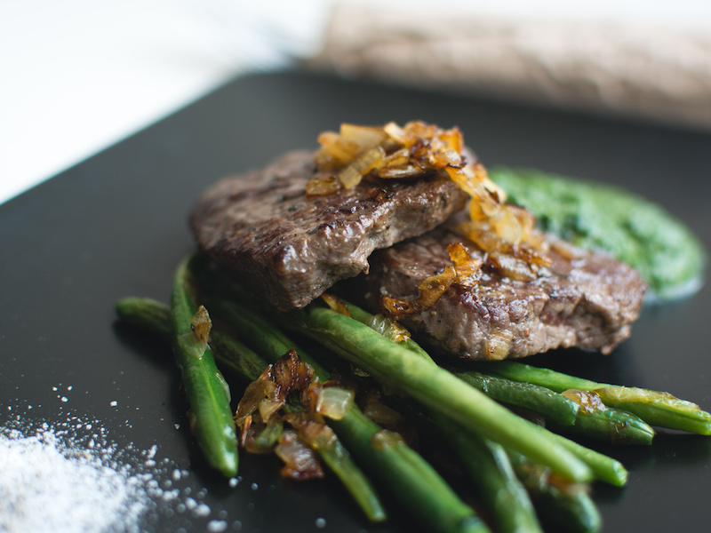 5.Paleo beef steak with vegetables