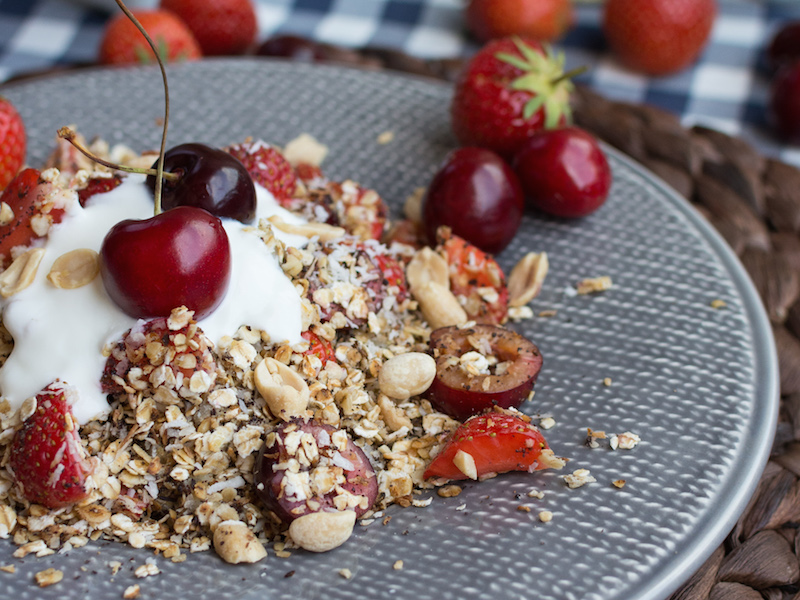 8.Granola with cherries and strawberries